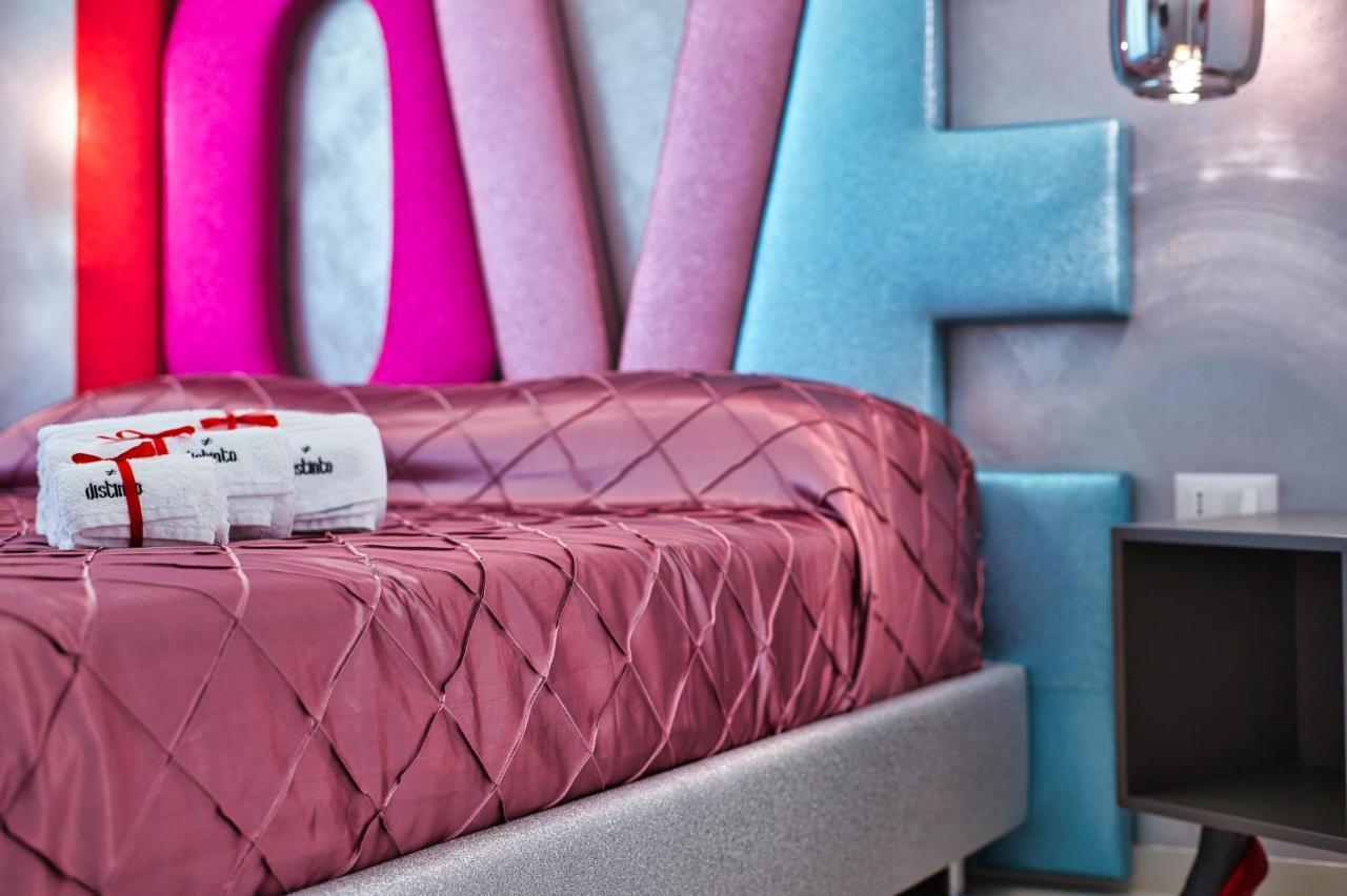 Distinto Suite & Rooms Lecce Bagian luar foto