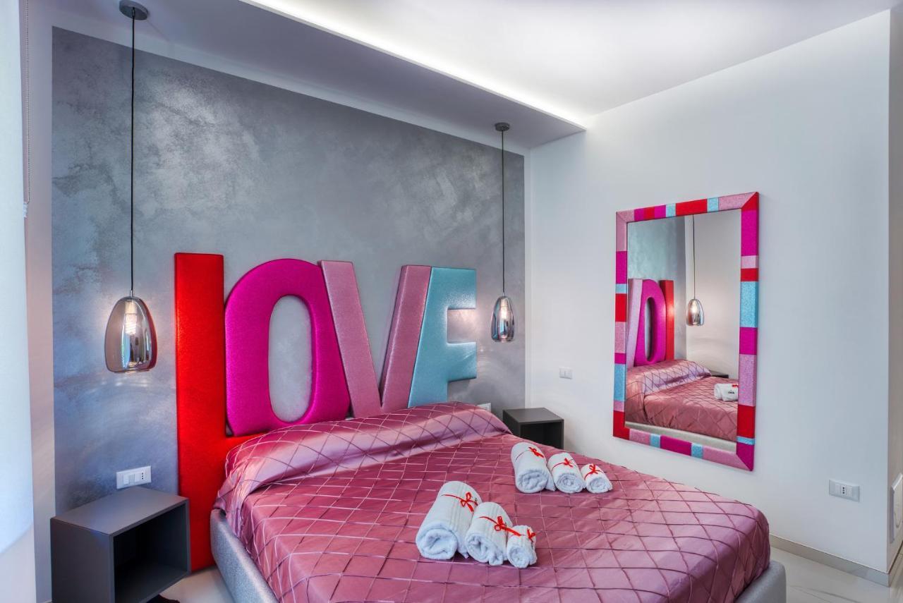 Distinto Suite & Rooms Lecce Bagian luar foto