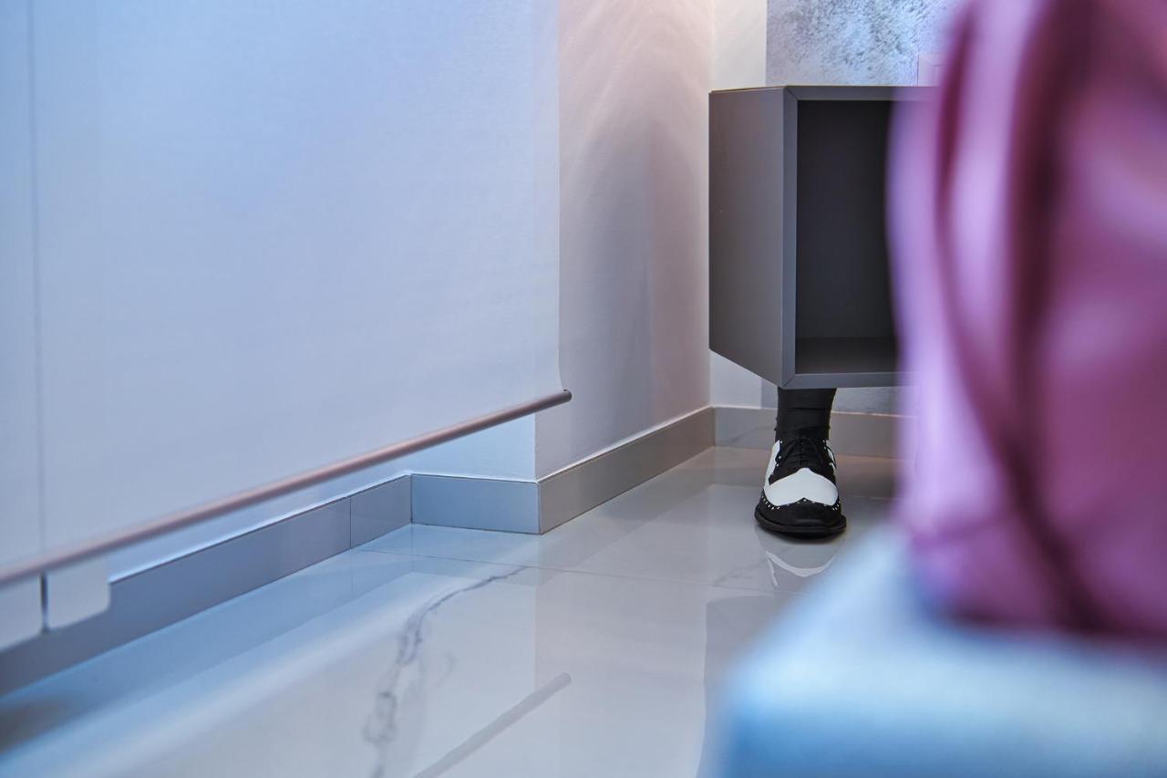 Distinto Suite & Rooms Lecce Bagian luar foto