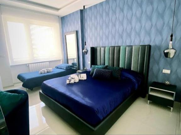 Distinto Suite & Rooms Lecce Bagian luar foto